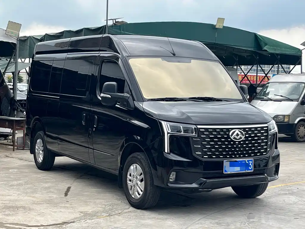 Maxus V80 2025 PRO 6MT 9 мест