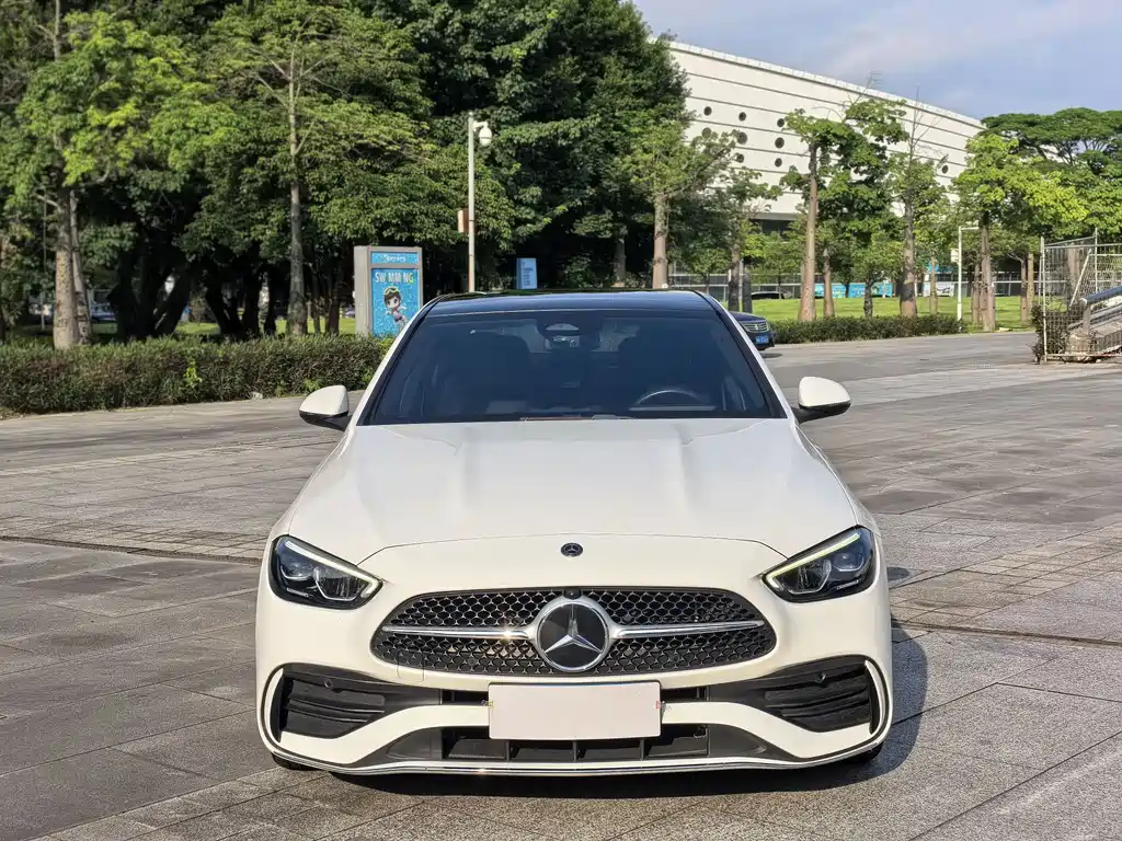 Mercedes-Benz C-Class — миниатюра 2