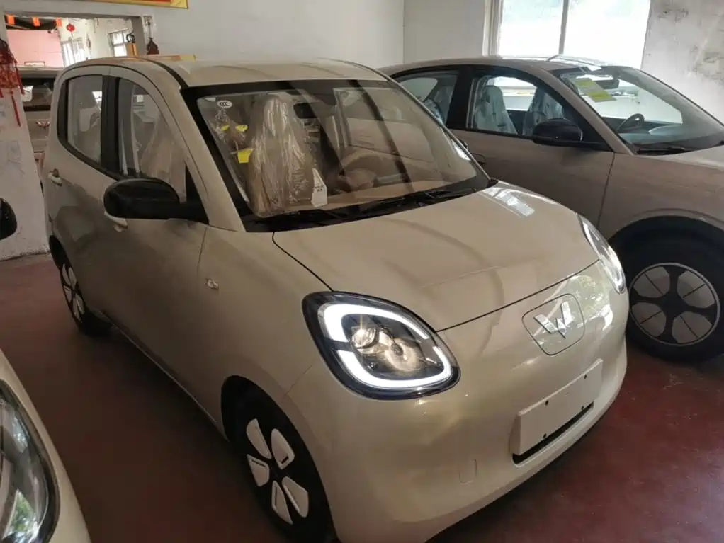 Wuling MINIEV — миниатюра 4