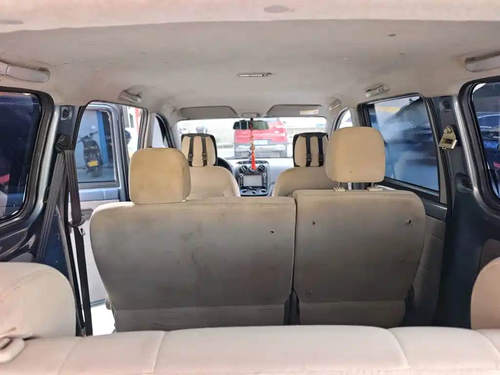 Wuling Hongguang — миниатюра 13