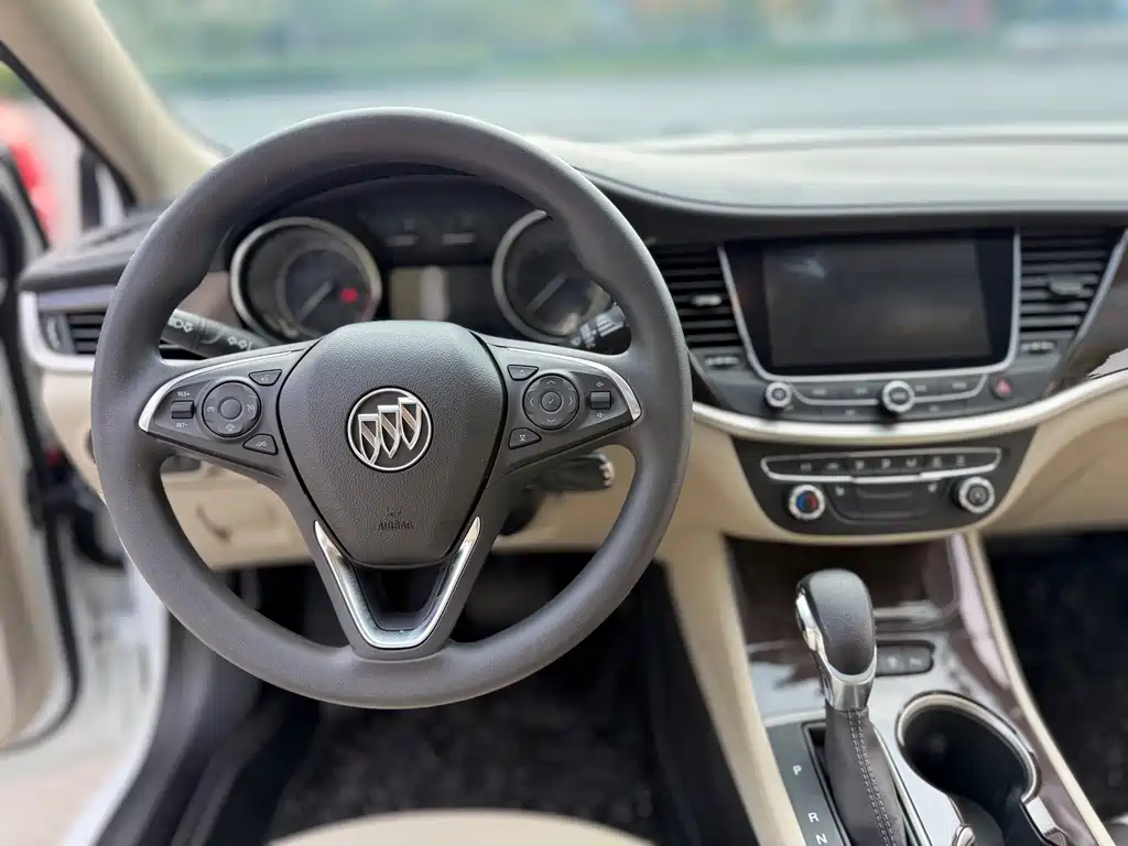 Buick Verano — миниатюра 19