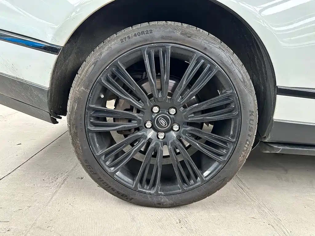 Land Rover Range Rover — миниатюра 18