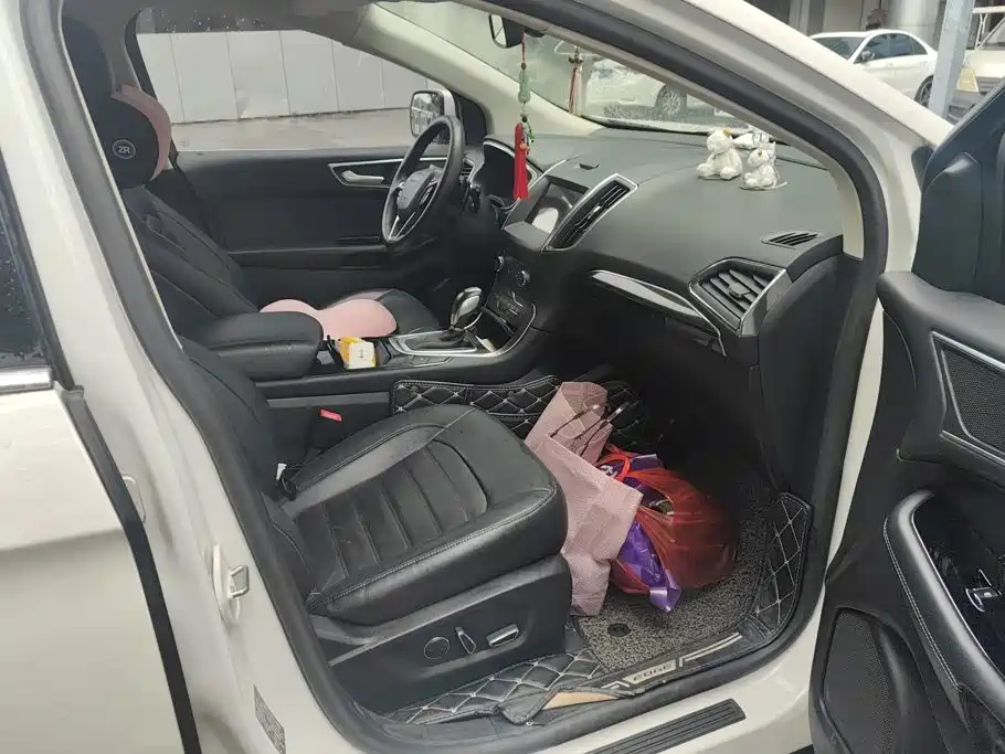 Ford Edge — миниатюра 8