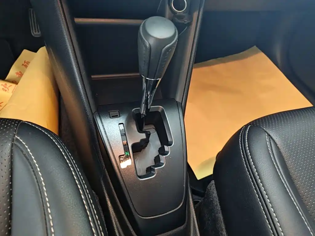 Toyota Yaris L — миниатюра 14