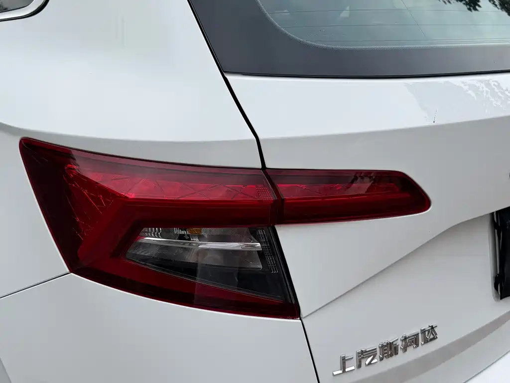 Skoda Karoq — миниатюра 7