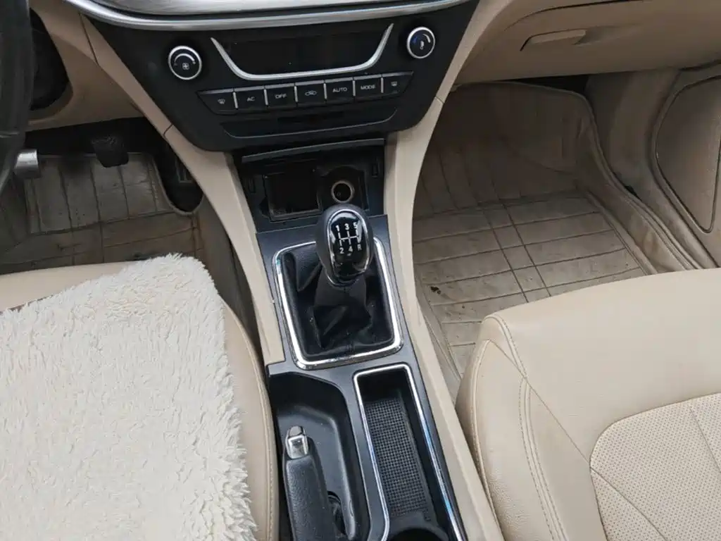 Geely Emgrand — миниатюра 14