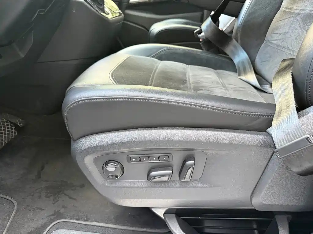 Volkswagen Multivan — миниатюра 21