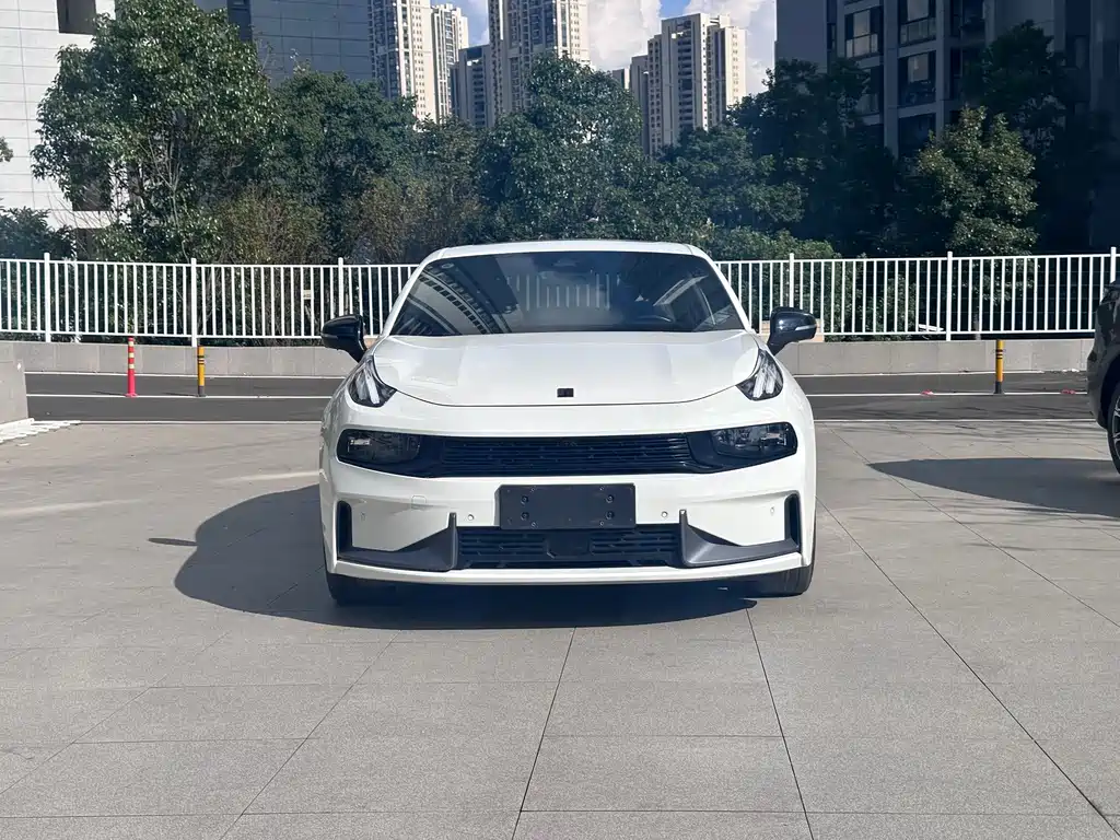 Lynk & Co 03 — миниатюра 3
