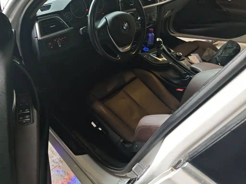 BMW 3 Series — миниатюра 14
