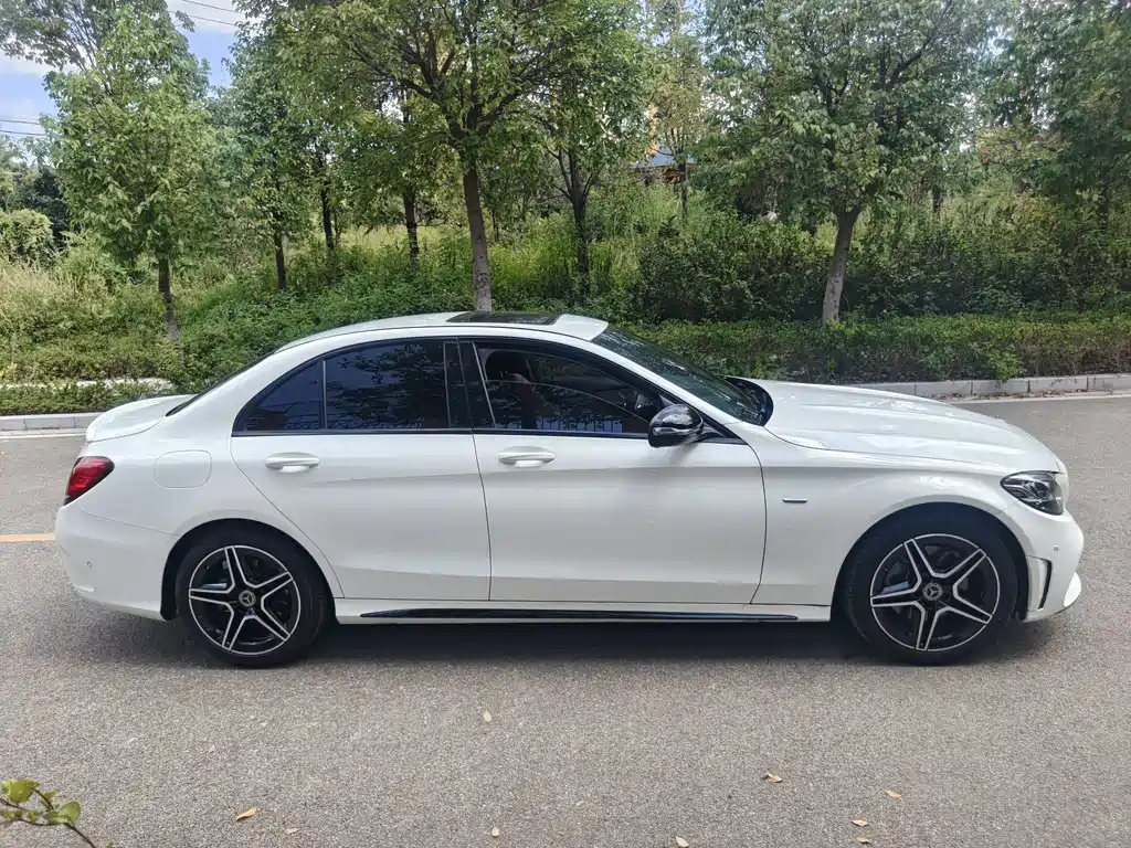 Mercedes-Benz C-Class — миниатюра 5