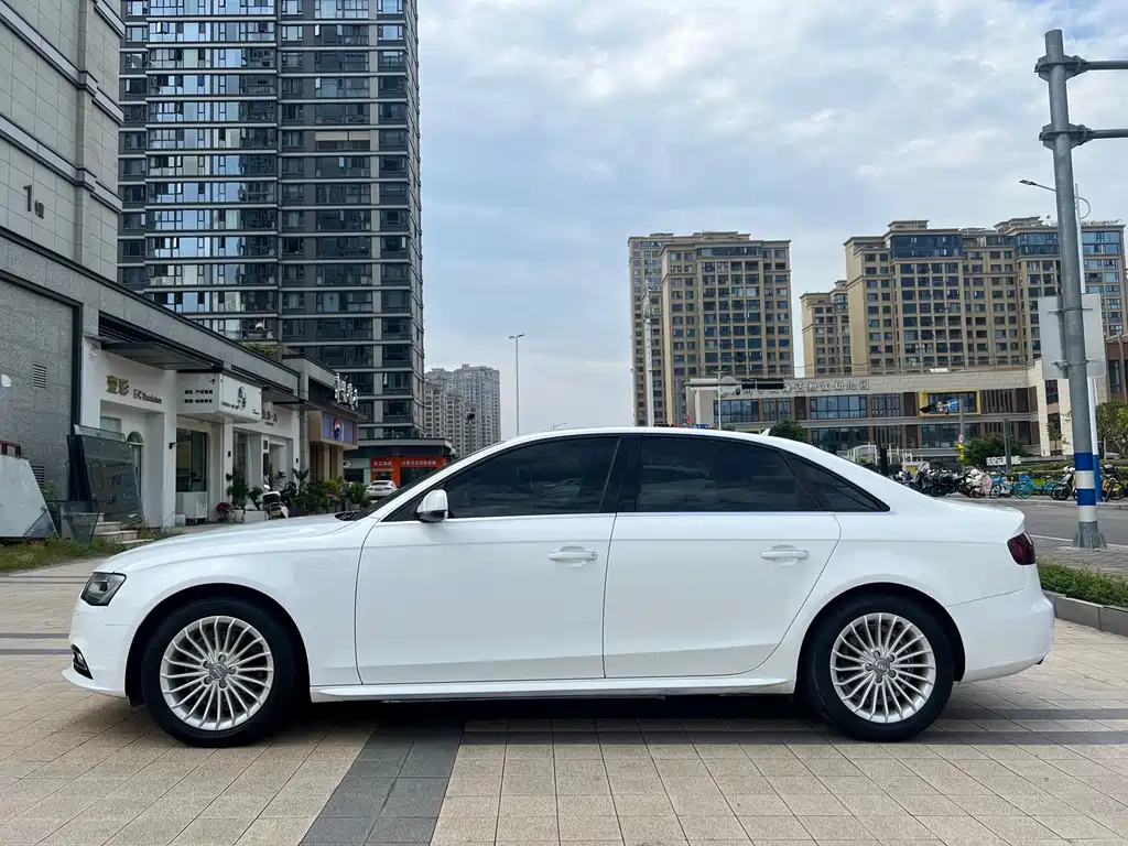 Audi A4L 2013 35 TFSI AT