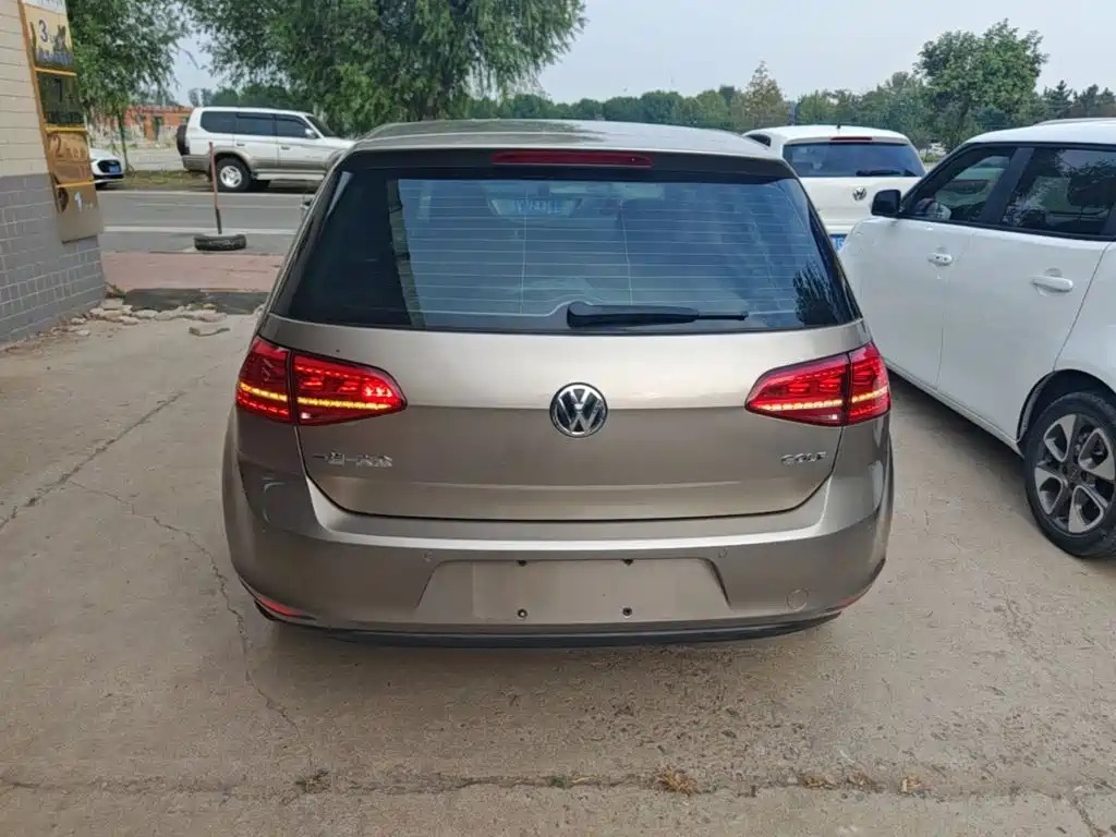 Volkswagen Golf — миниатюра 6