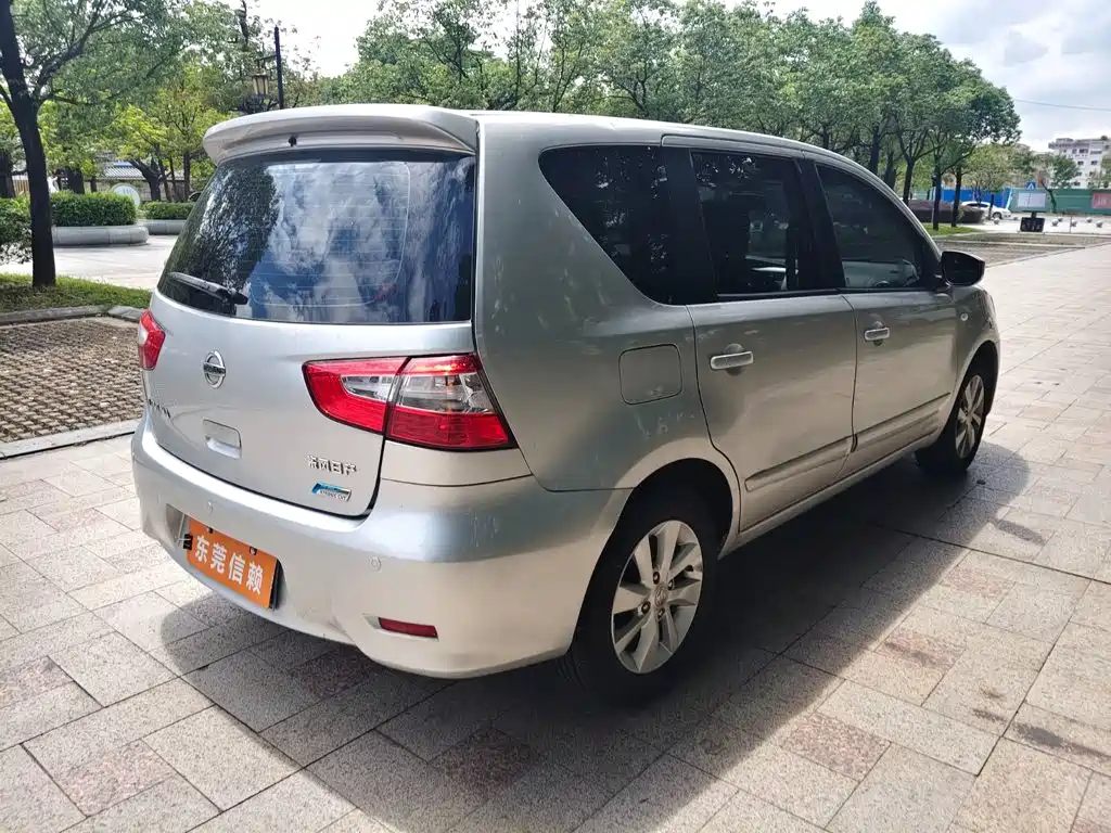 Nissan Livina — миниатюра 5