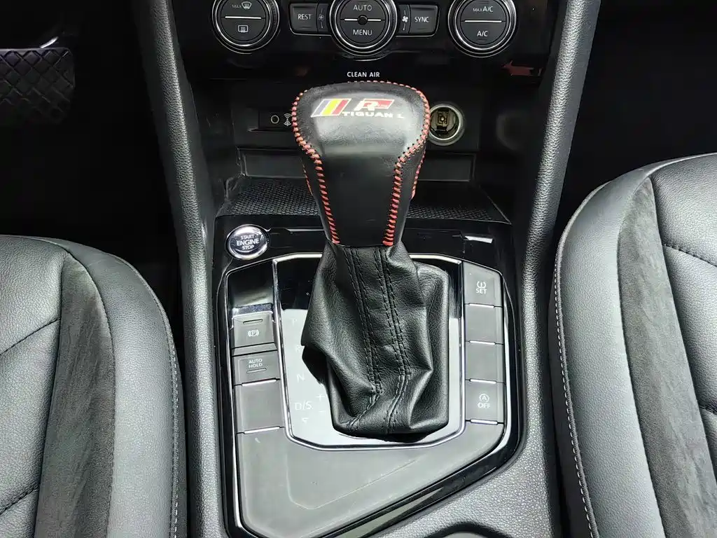 Volkswagen Tiguan L — миниатюра 13
