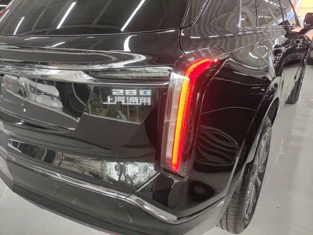 Cadillac XT5 — миниатюра 8