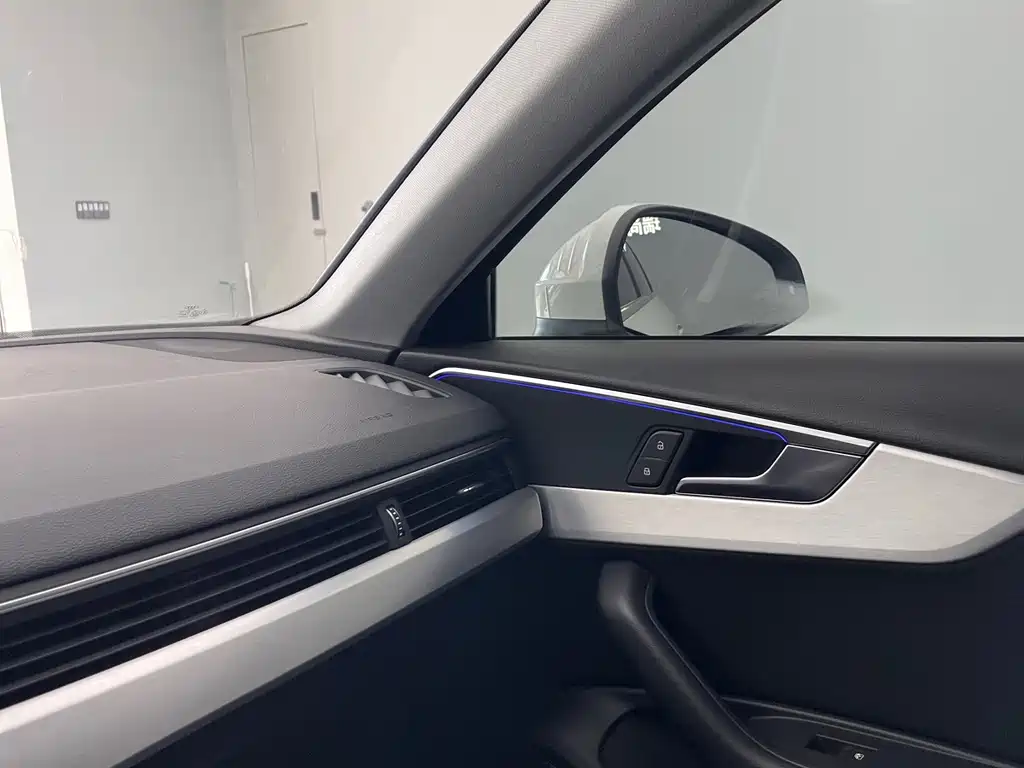 Audi A4L — миниатюра 30