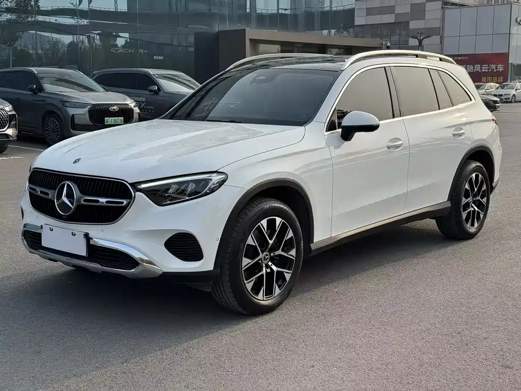 Mercedes-Benz GLC 2023