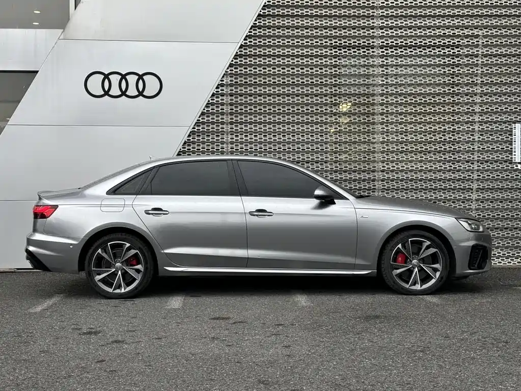 Audi A4L — миниатюра 3