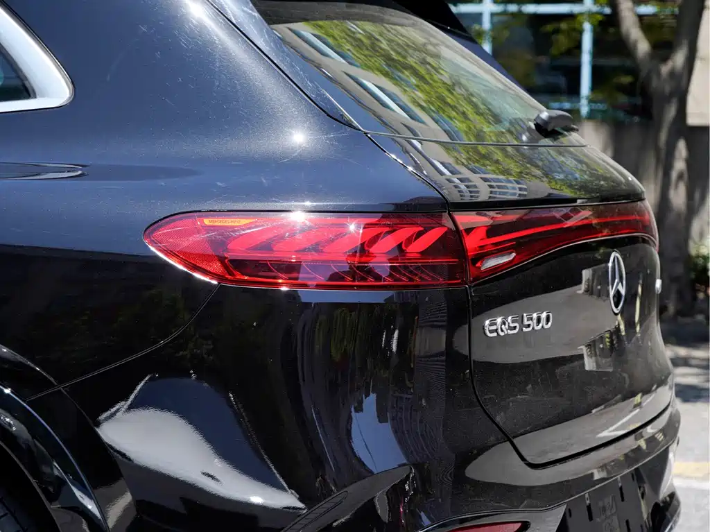 Mercedes-Benz EQS SUV — миниатюра 6