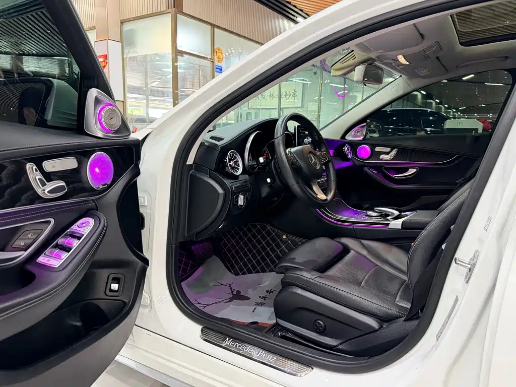 Mercedes-Benz C-Class — миниатюра 4