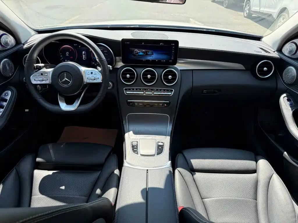 Mercedes-Benz C-Class — миниатюра 5