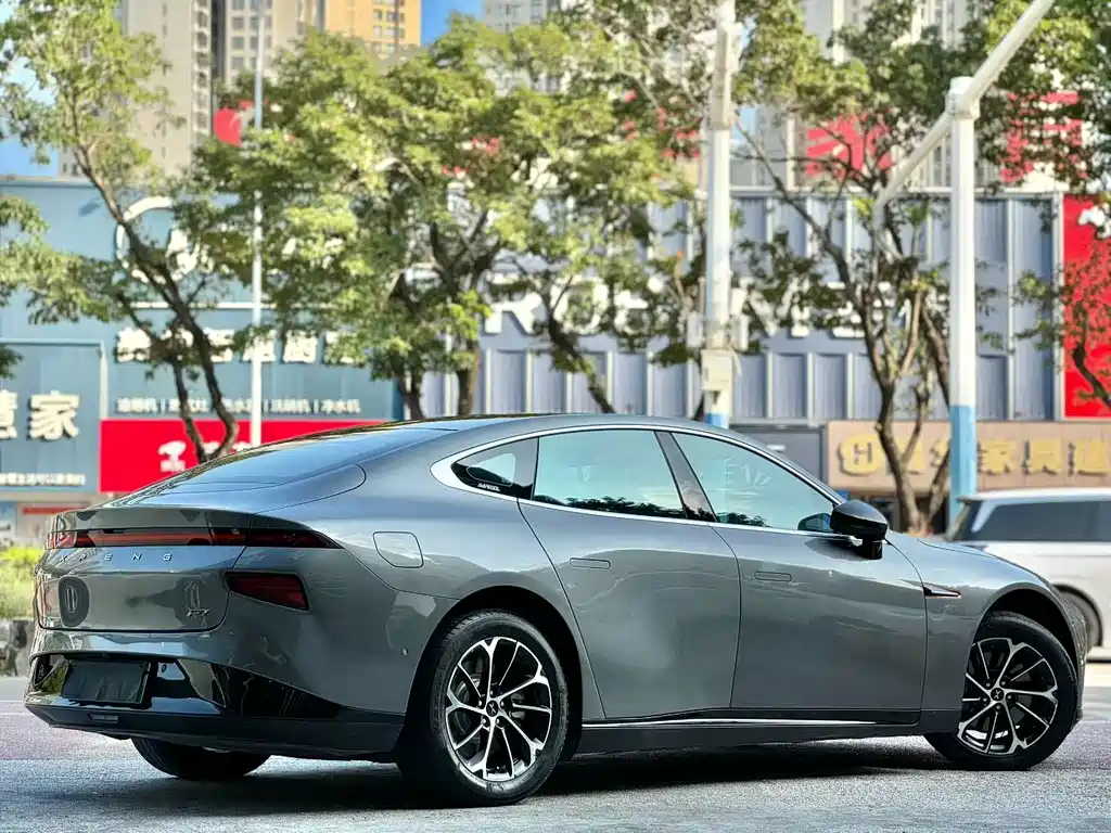 XPeng P7 — миниатюра 9