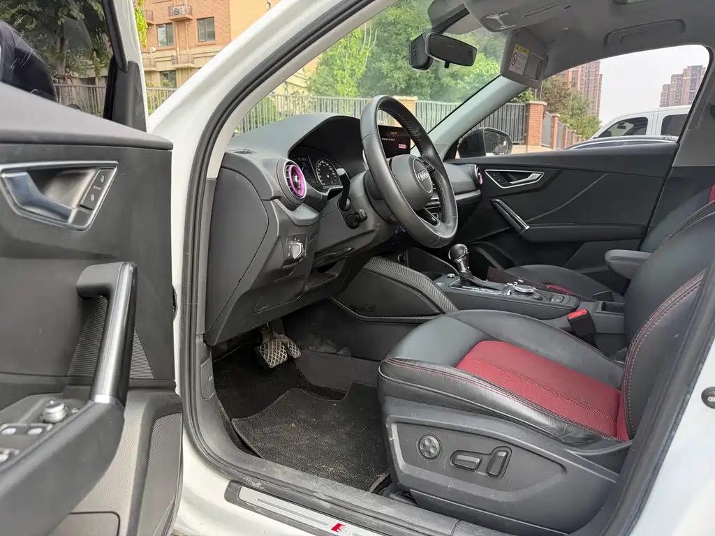 Audi Q2L — миниатюра 3