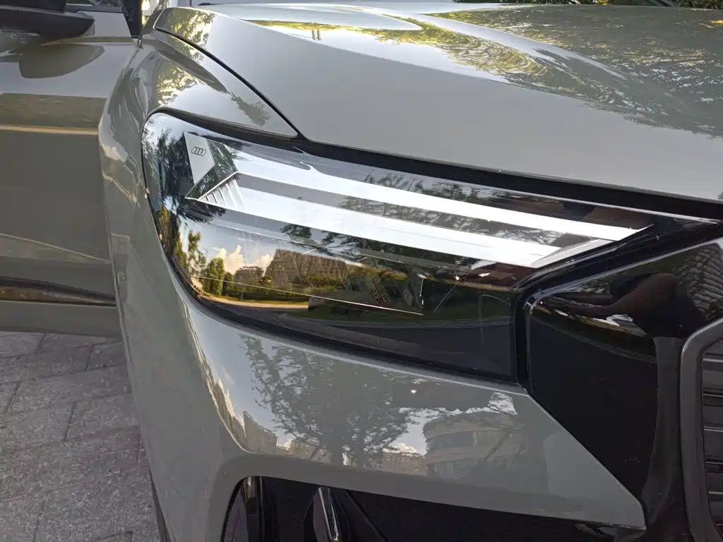 Audi Q4 e-tron — миниатюра 15