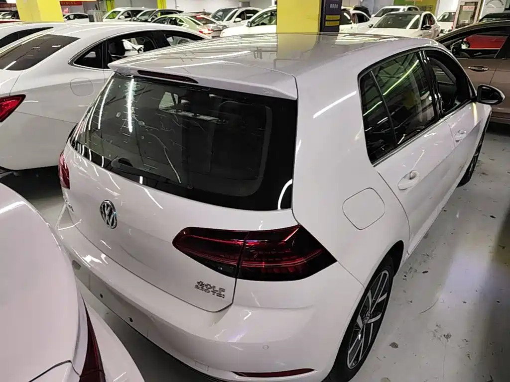 Volkswagen Golf — миниатюра 6