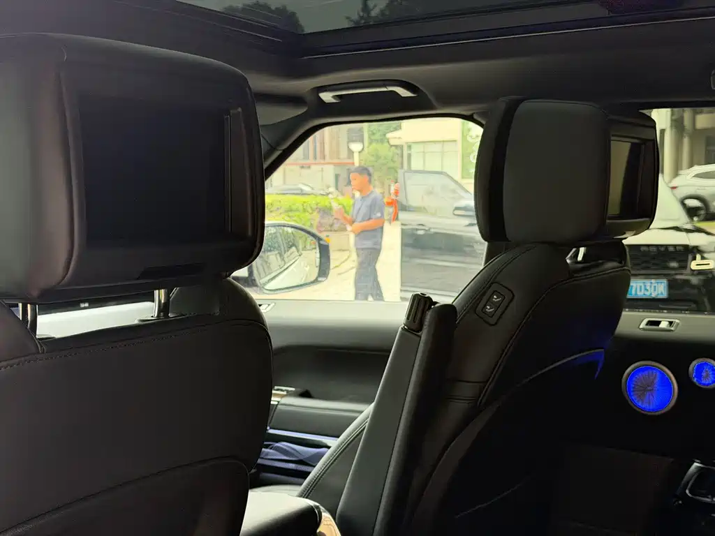 Land Rover Sport PHEV — миниатюра 17