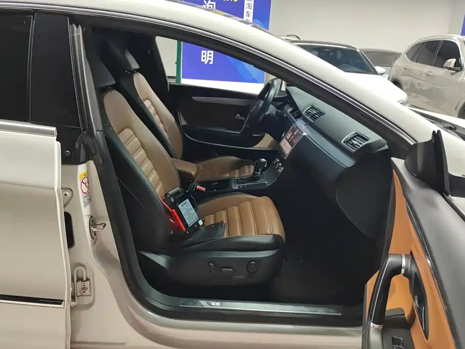 Volkswagen CC — миниатюра 8