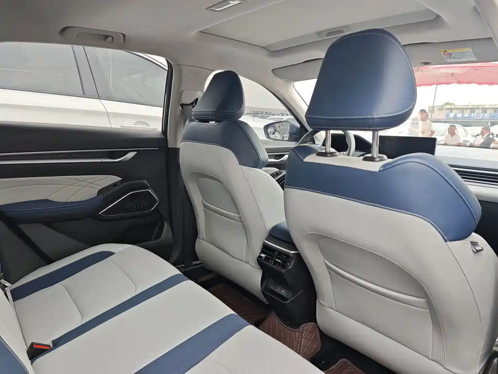 Geely Emgrand — миниатюра 9