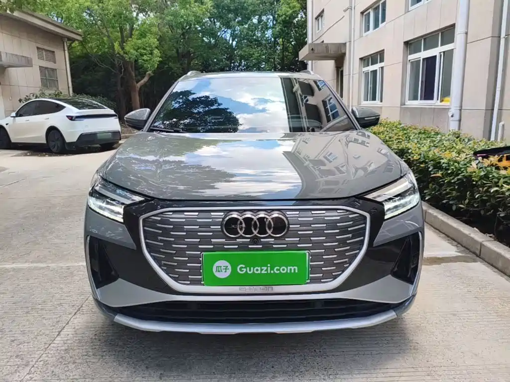 Audi Q4 e-tron — миниатюра 3