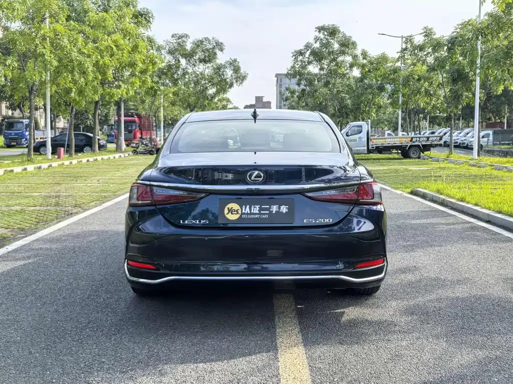 Lexus ES — миниатюра 6