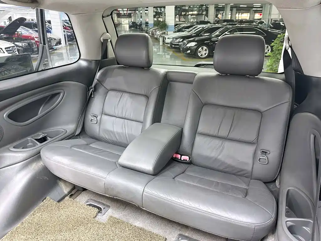Toyota Previa — миниатюра 11