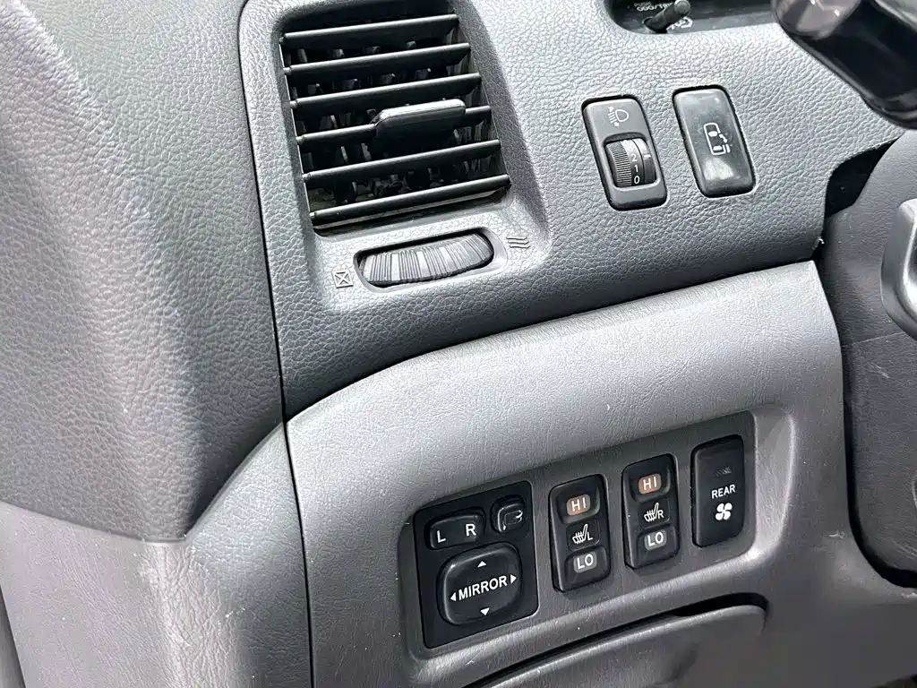 Toyota Previa — миниатюра 16