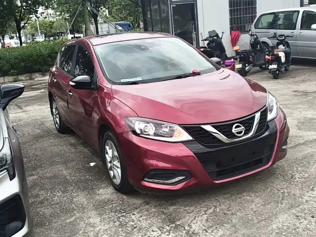 Nissan Tiida — миниатюра 4