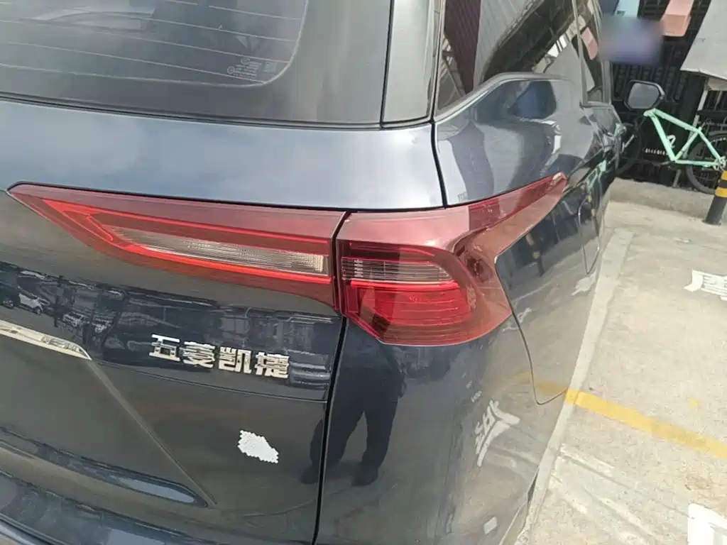 Wuling Victory — миниатюра 8