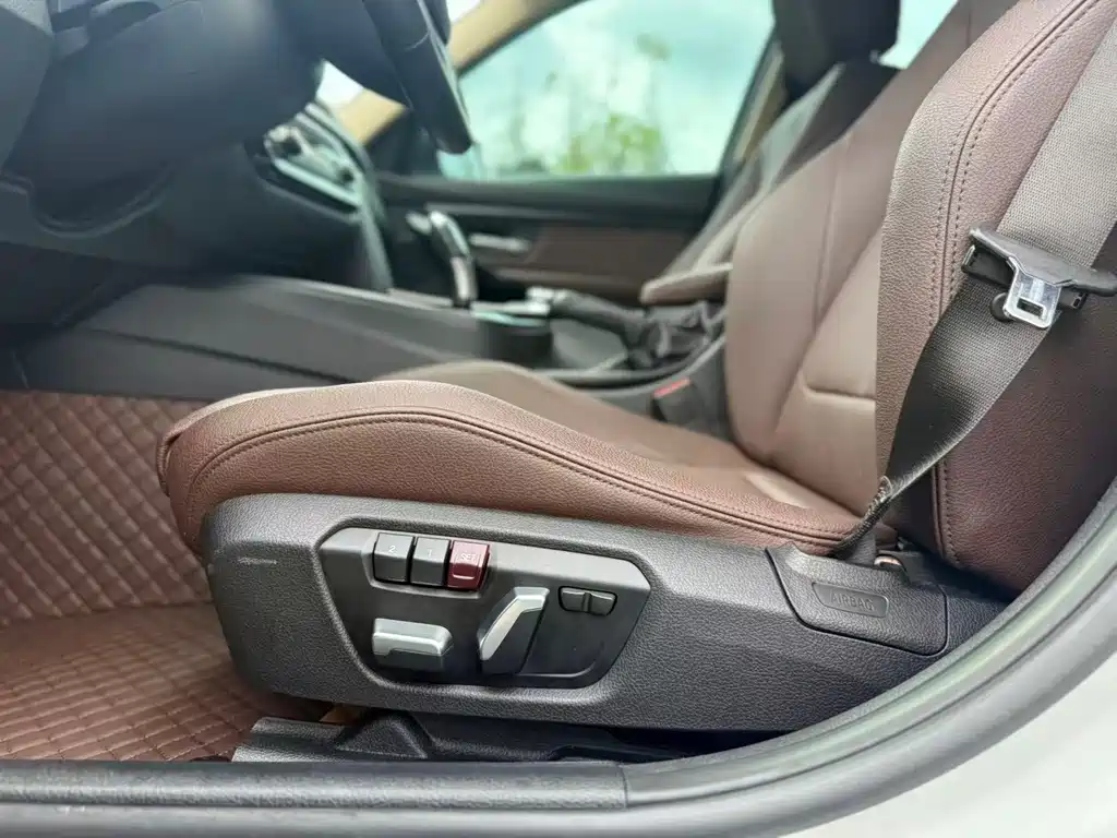 BMW 3 Series — миниатюра 18