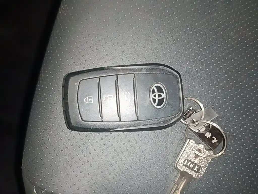 Toyota Camry — миниатюра 9