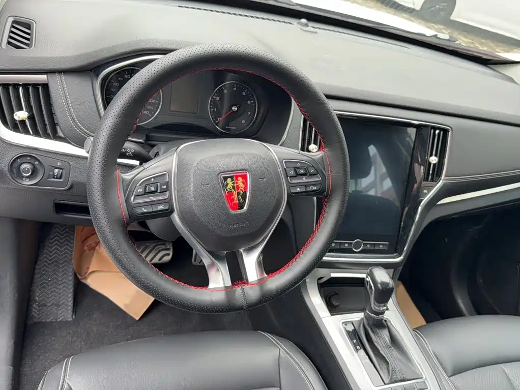 Roewe RX5 — миниатюра 3
