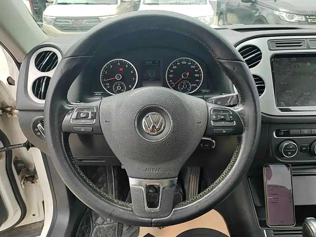 Volkswagen Tiguan — миниатюра 11