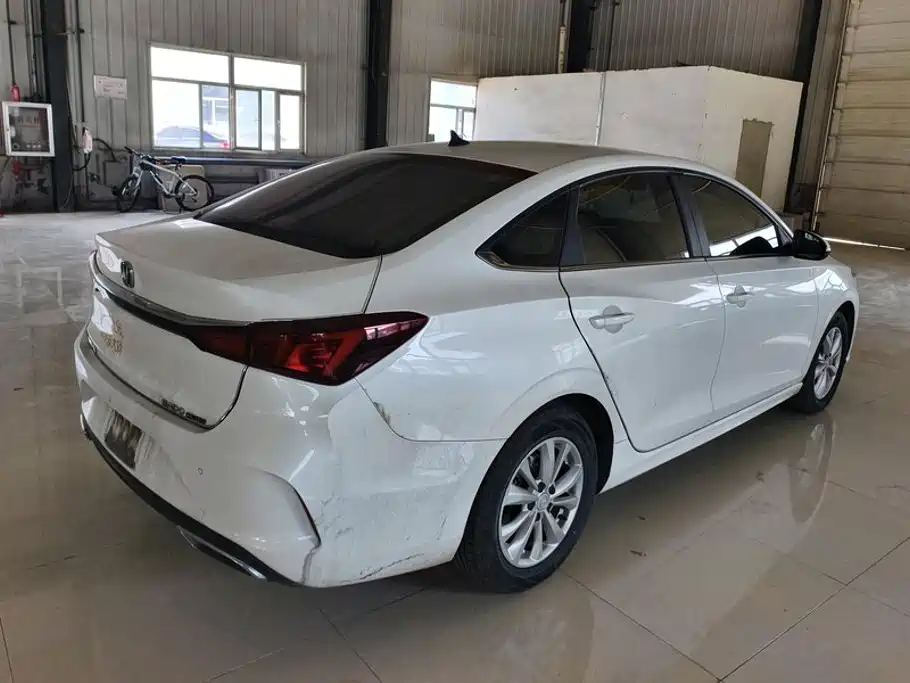 Changan Eado — миниатюра 3