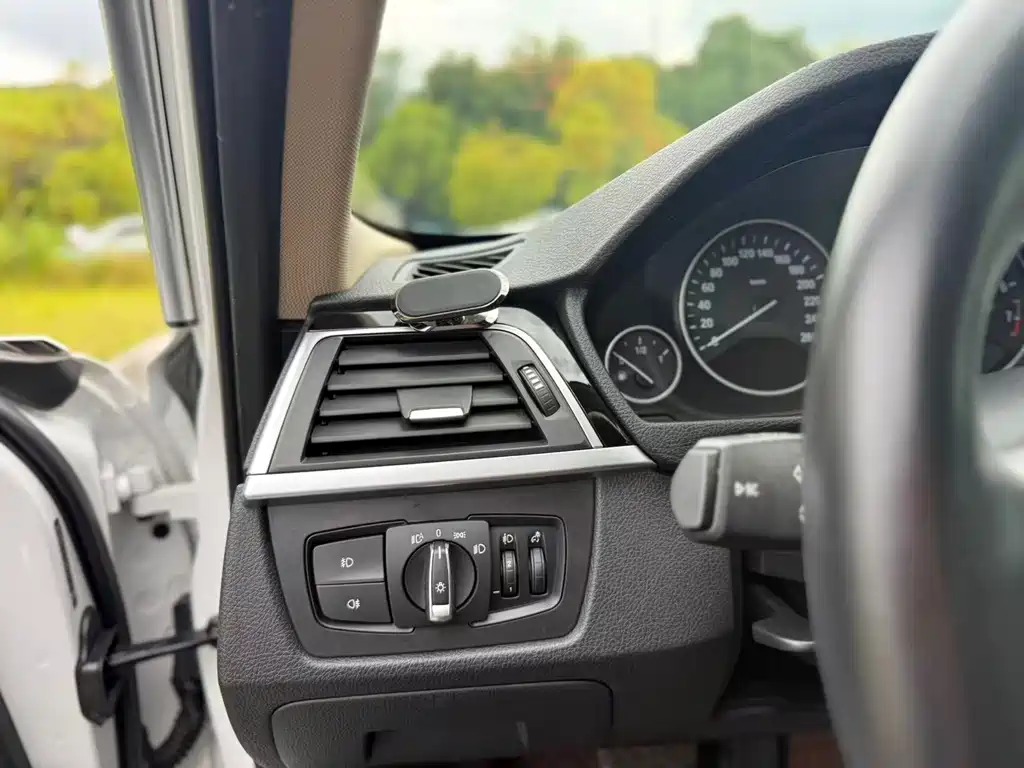 BMW 3 Series — миниатюра 19