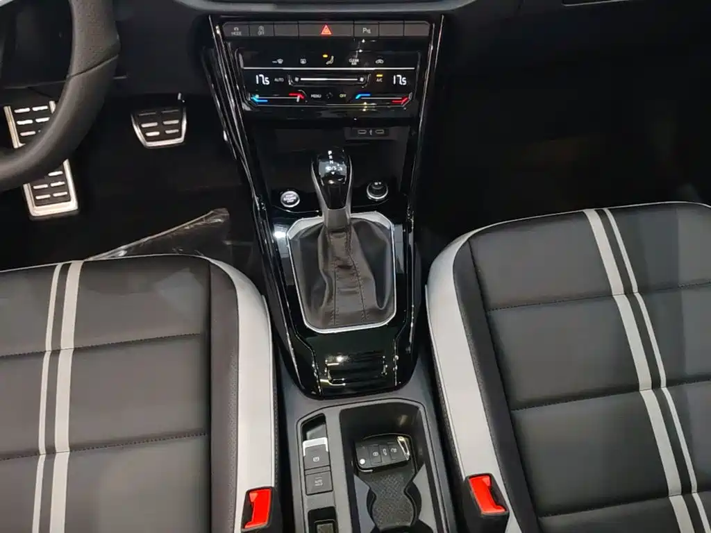 Volkswagen T-Roc — миниатюра 14