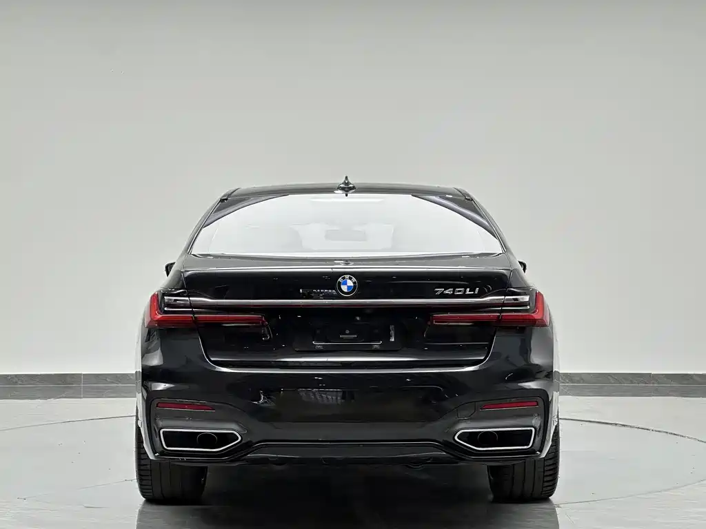 BMW 7 Series — миниатюра 6