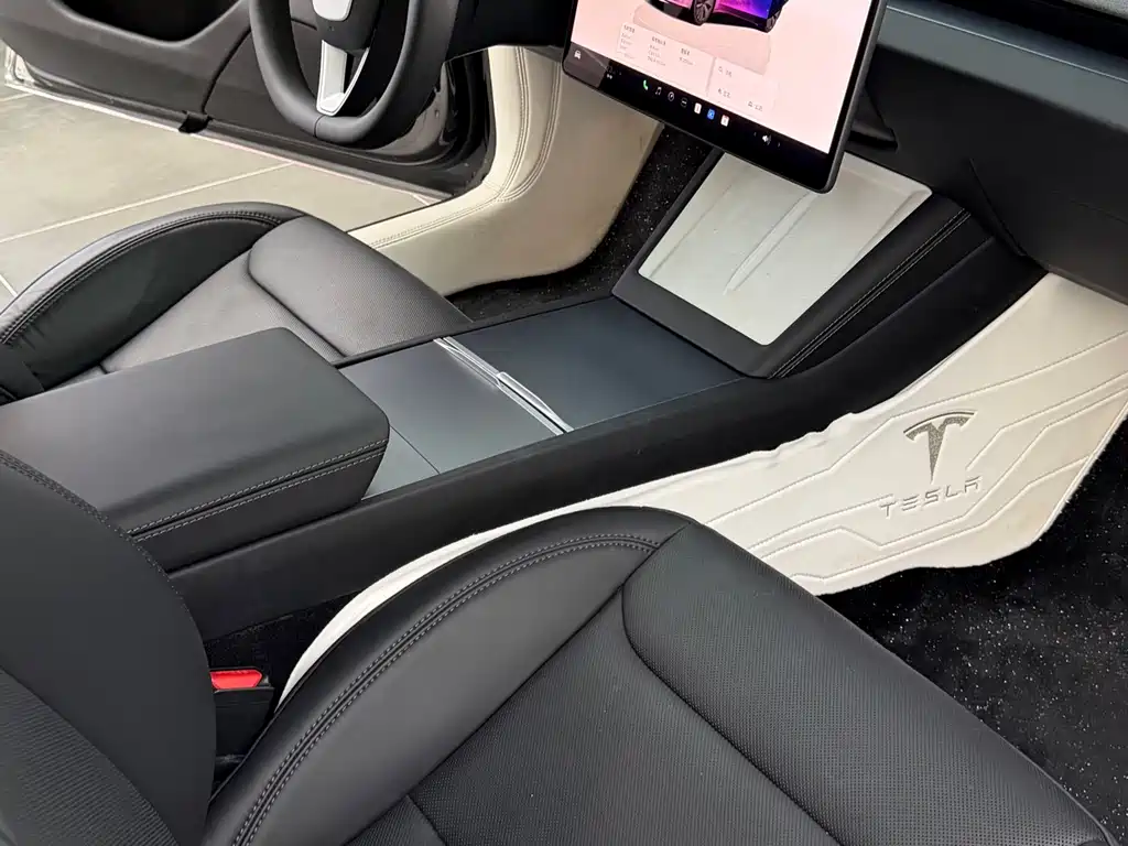 Tesla Model 3 — миниатюра 9