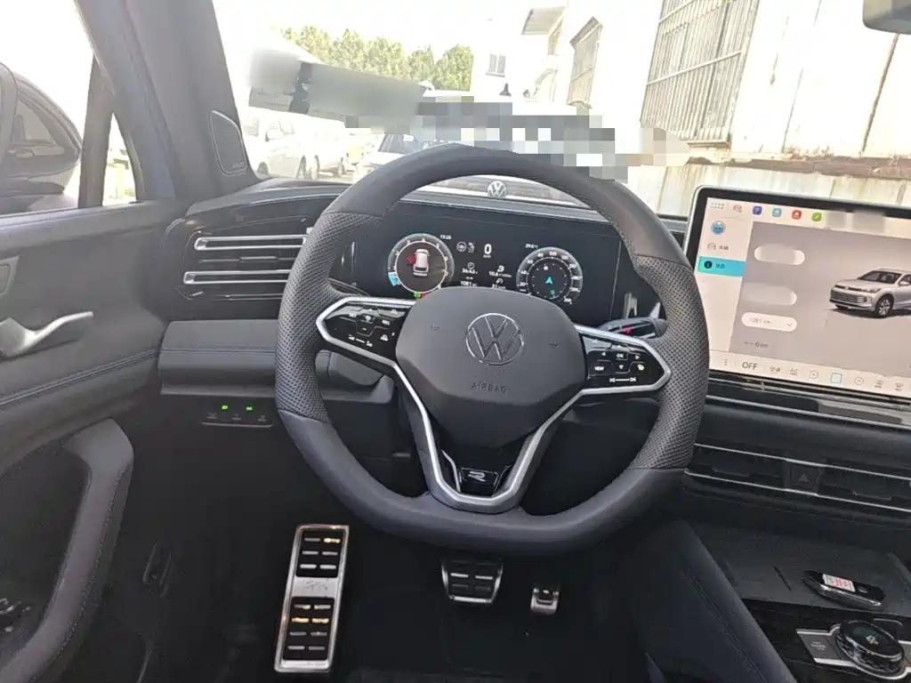 Volkswagen Tiguan L — миниатюра 11