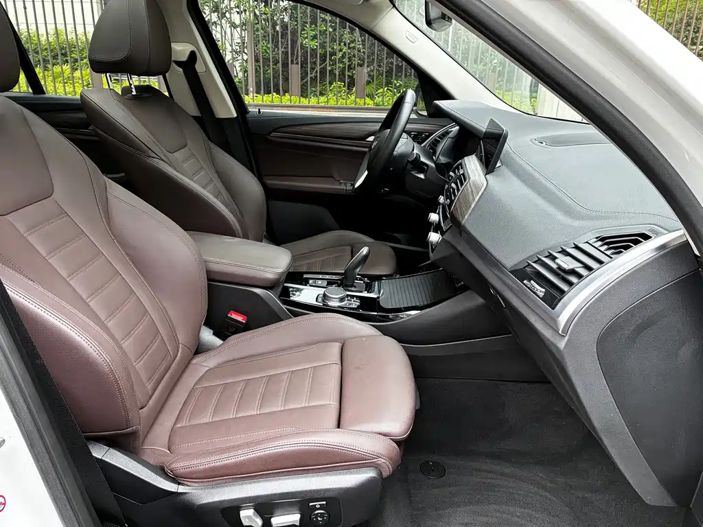 BMW X3 — миниатюра 13