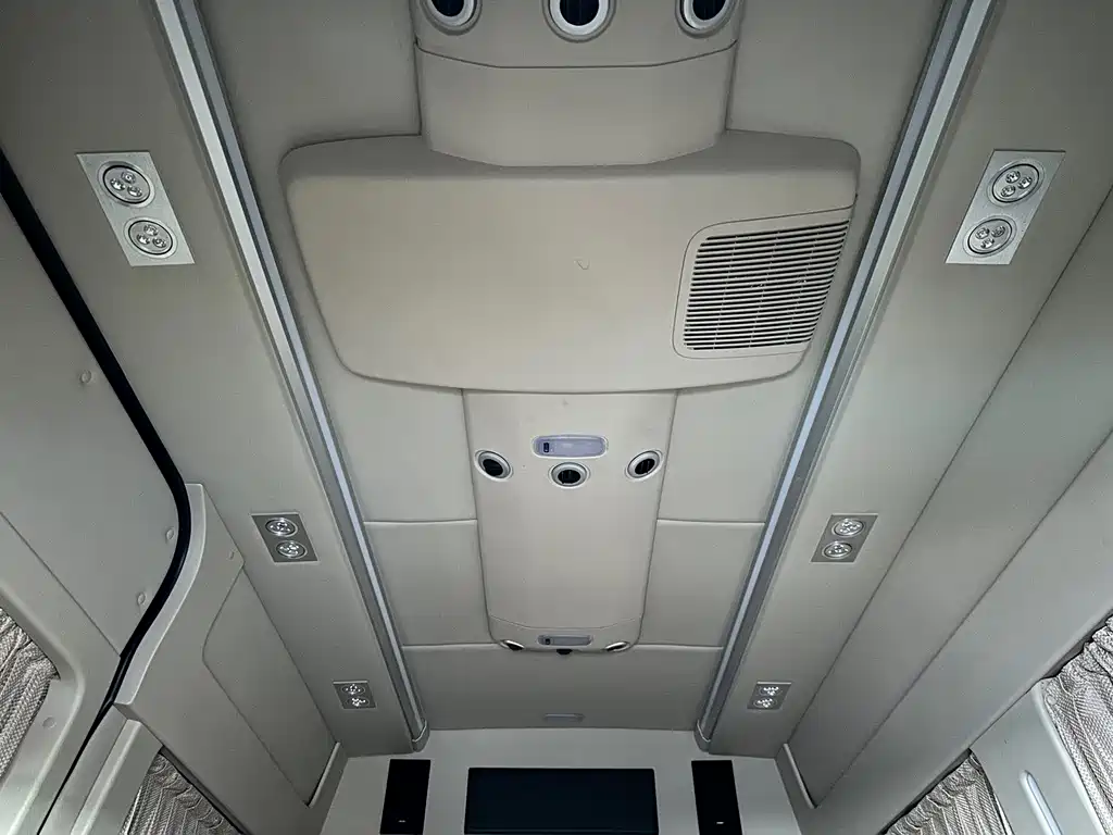 Mercedes-Benz Sprinter — миниатюра 14
